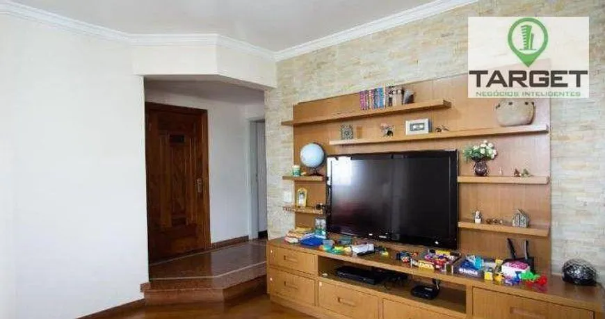 Foto 1 de Apartamento com 3 Quartos à venda, 200m² em Moema, São Paulo