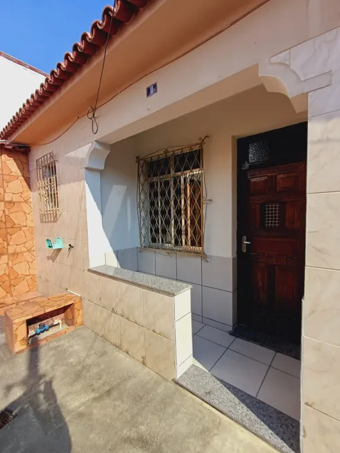 Foto 1 de Casa com 2 Quartos para alugar, 80m² em Olaria, Rio de Janeiro