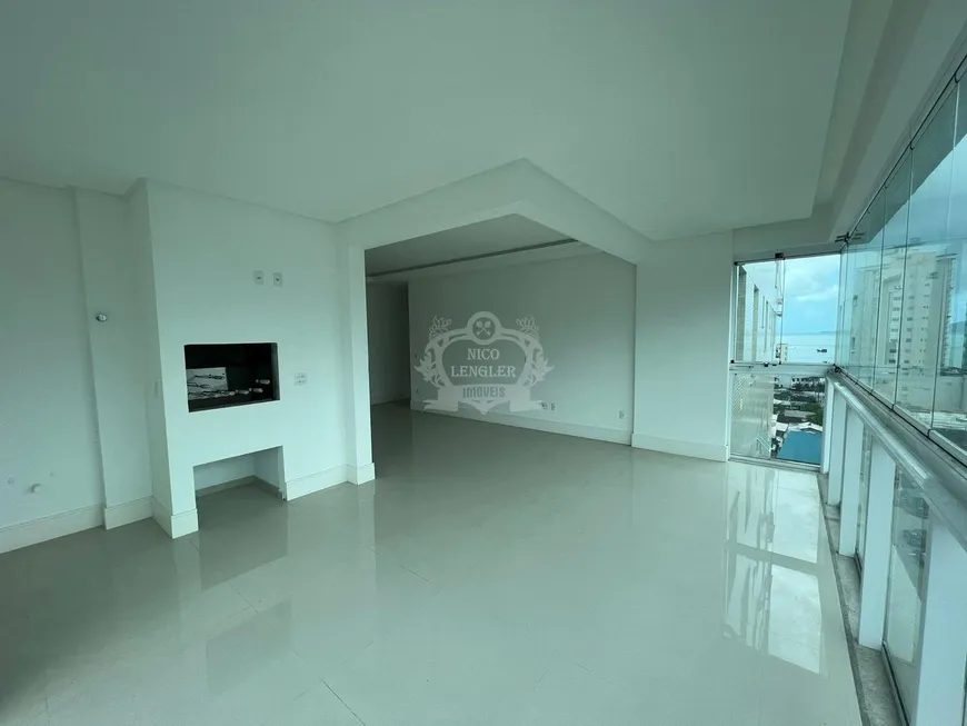 Foto 1 de Apartamento com 3 Quartos à venda, 149m² em Meia Praia, Itapema