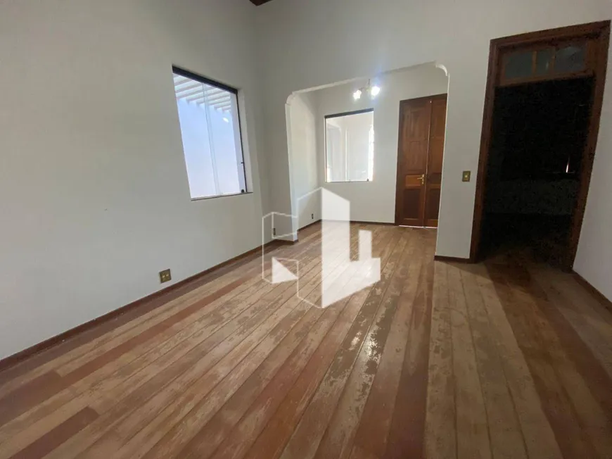 Foto 1 de Casa com 3 Quartos para alugar, 200m² em Centro, Jaú