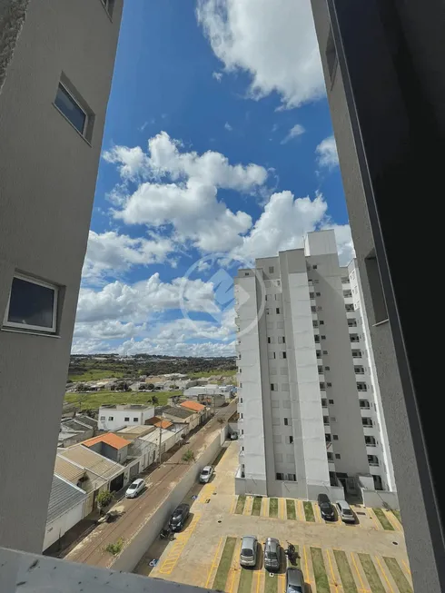 Foto 1 de Apartamento com 2 Quartos à venda, 52m² em Jardim Brasília, Uberlândia