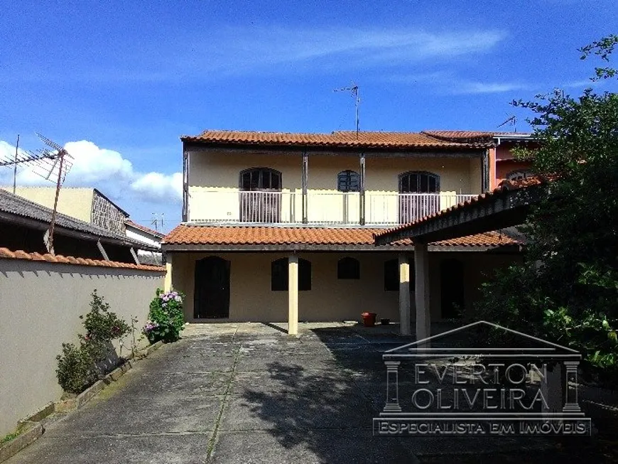 Foto 1 de Sobrado com 2 Quartos à venda, 118m² em Jardim Emília, Jacareí