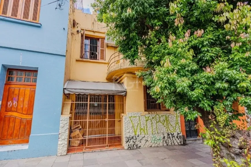 Foto 1 de Casa com 3 Quartos à venda, 216m² em Centro, Porto Alegre