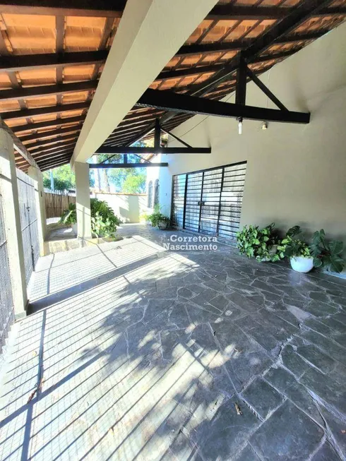 Foto 1 de Sobrado com 2 Quartos à venda, 195m² em Jardim Siesta, Jacareí