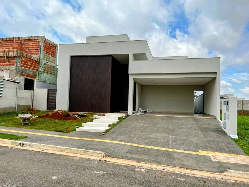 Foto 1 de Casa de Condomínio com 4 Quartos à venda, 250m² em PORTAL DO SOL GREEN, Goiânia