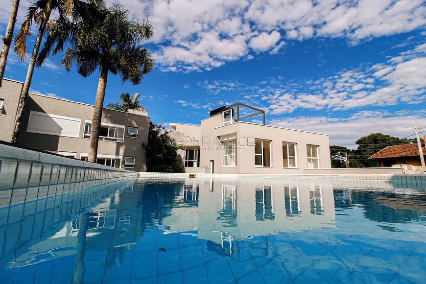 Foto 1 de Casa com 4 Quartos à venda, 471m² em Mercês, Curitiba