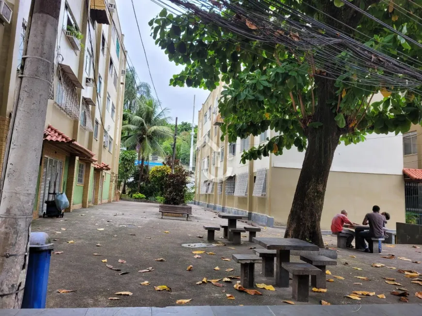 Foto 1 de Apartamento com 2 Quartos para venda ou aluguel, 43m² em Pechincha, Rio de Janeiro