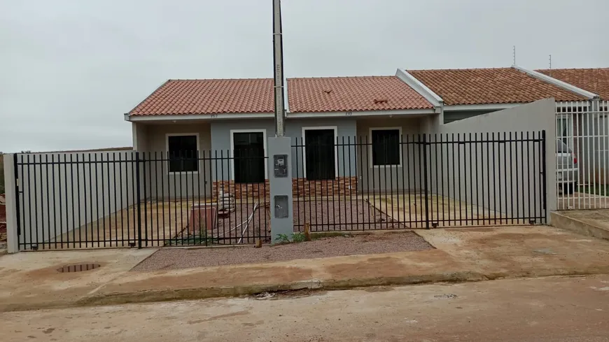 Foto 1 de Casa com 2 Quartos à venda, 50m² em Cara Cara, Ponta Grossa