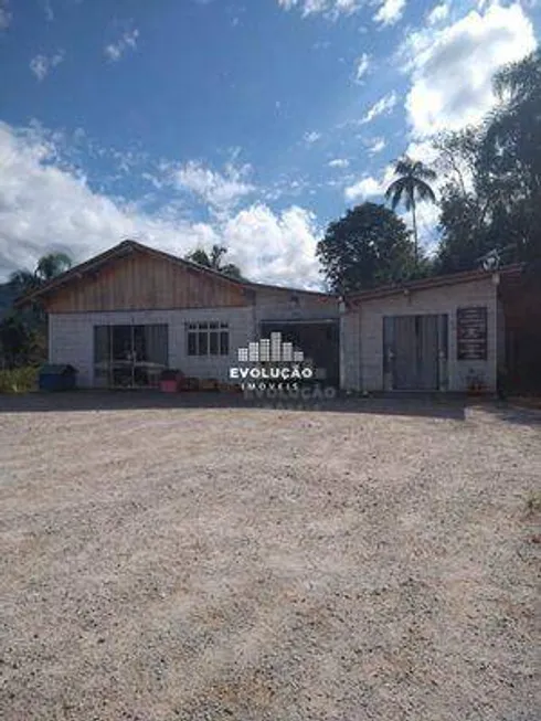 Foto 1 de Fazenda/Sítio com 4 Quartos à venda, 204m² em Sorocaba, Biguaçu