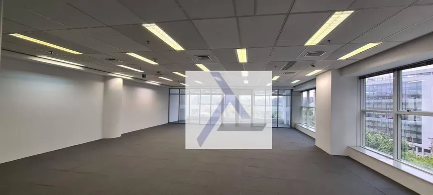 Foto 1 de Sala Comercial para alugar, 200m² em Vila Nova Conceição, São Paulo