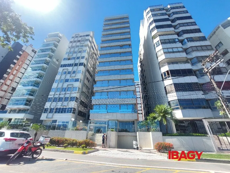 Foto 1 de Apartamento com 4 Quartos para alugar, 227m² em Centro, Florianópolis