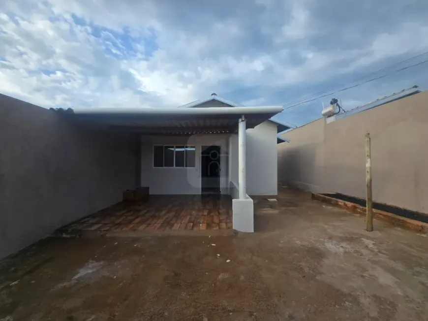 Foto 1 de Casa com 2 Quartos à venda, 70m² em Loteamento Residencial Pequis, Uberlândia