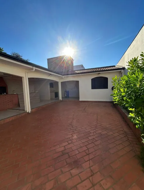 Foto 1 de Casa com 2 Quartos à venda, 180m² em Parque Sao Bento, Sorocaba