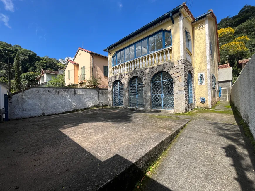 Foto 1 de Casa com 4 Quartos à venda, 380m² em Centro, Petrópolis