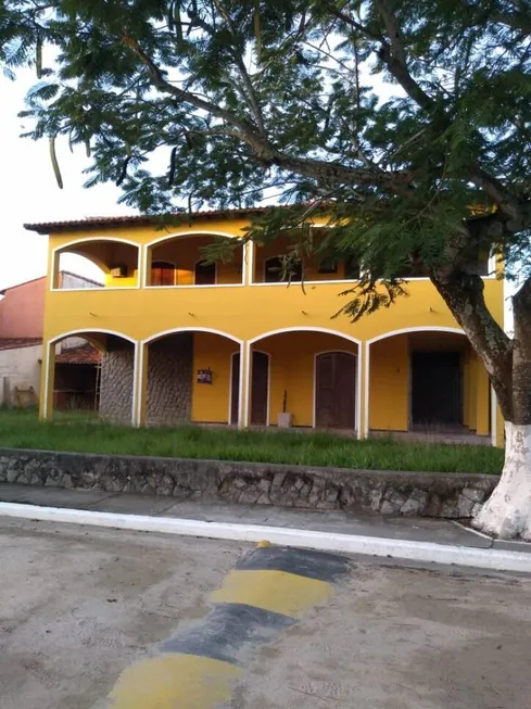Foto 1 de Casa de Condomínio com 3 Quartos para alugar, 250m² em Balneario São Pedro, São Pedro da Aldeia