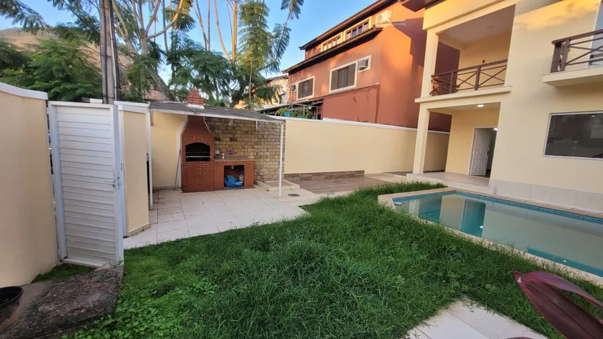 Foto 1 de Casa de Condomínio com 3 Quartos à venda, 185m² em Vargem Pequena, Rio de Janeiro