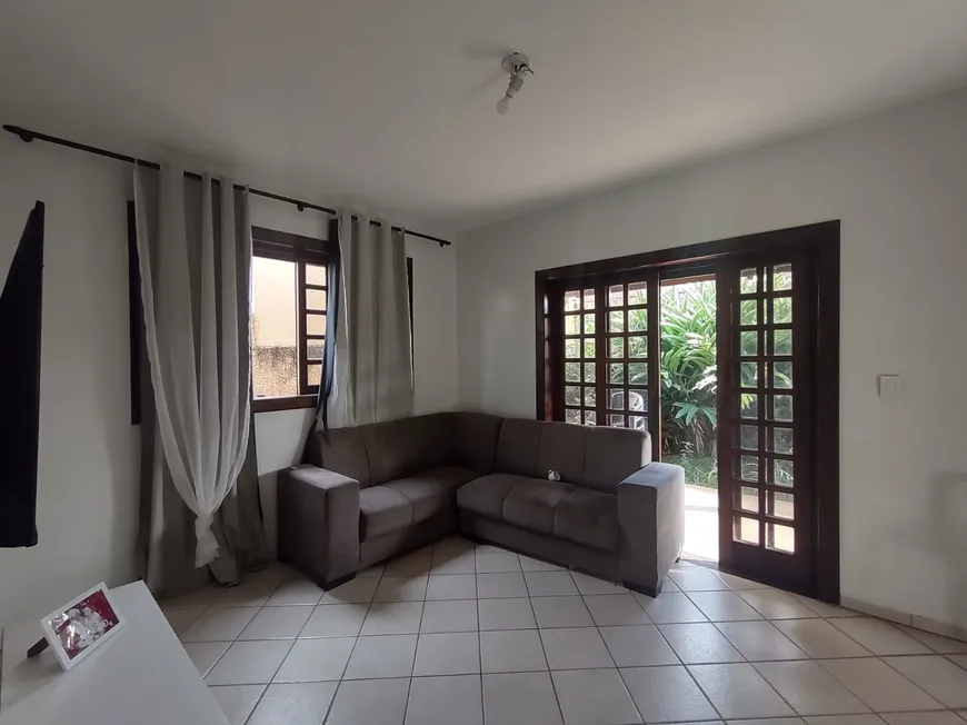 Foto 1 de Casa com 5 Quartos à venda, 321m² em Feliz, Goiânia