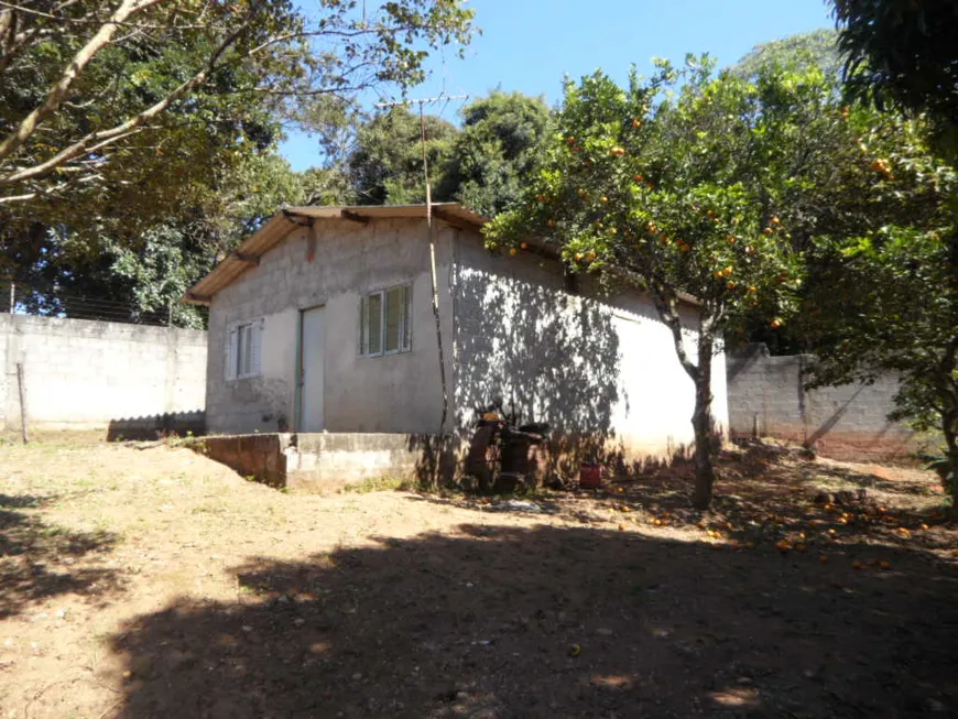 Foto 1 de Fazenda/Sítio com 3 Quartos à venda, 1530m² em Pavão-Canguera, São Roque