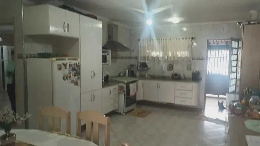Foto 1 de Casa com 2 Quartos à venda, 80m² em Monte Serrat, Salvador
