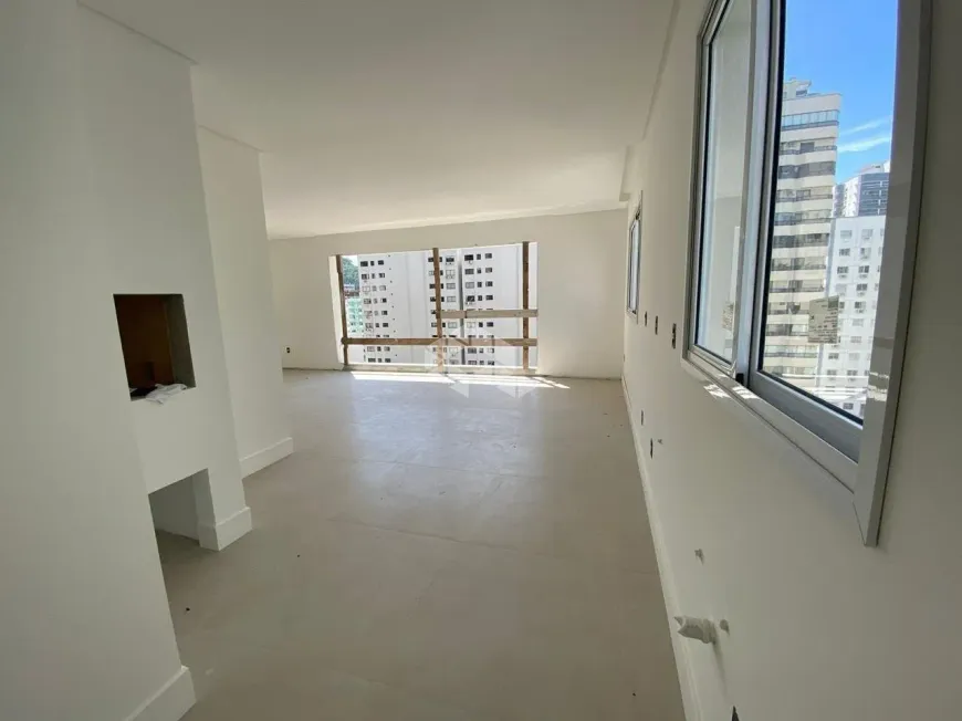 Foto 1 de Apartamento com 3 Quartos à venda, 125m² em Centro, Balneário Camboriú