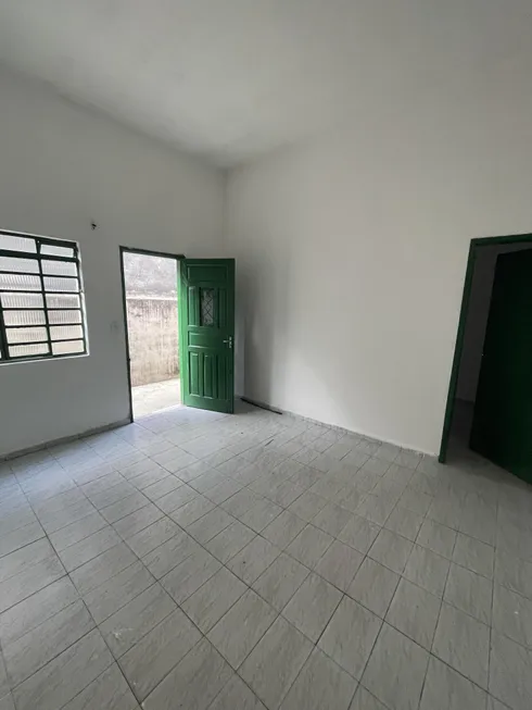 Foto 1 de Casa com 1 Quarto para alugar, 45m² em Vila Nhocune, São Paulo