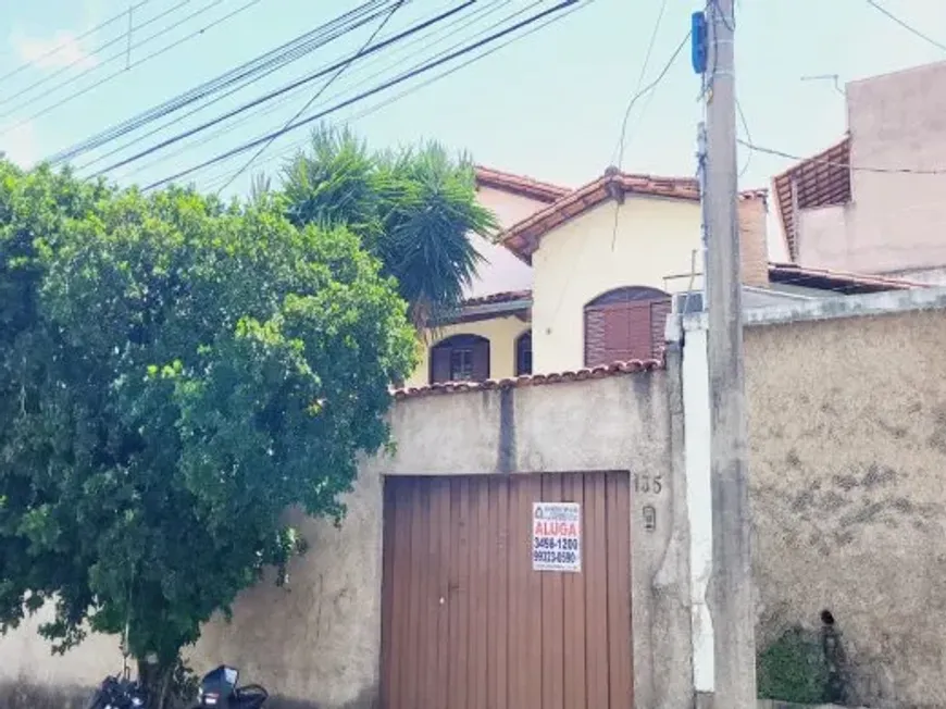 Foto 1 de Casa com 4 Quartos para alugar, 190m² em Copacabana, Belo Horizonte