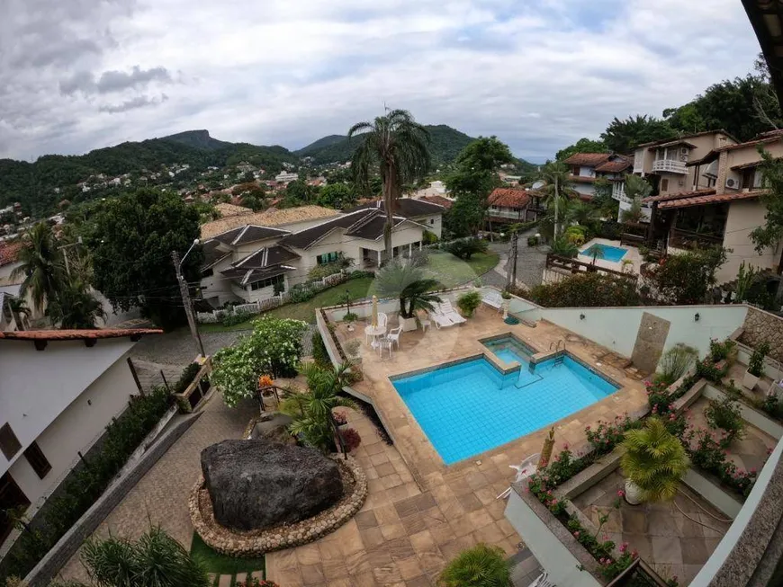 Foto 1 de Casa de Condomínio com 4 Quartos à venda, 437m² em Itaipu, Niterói