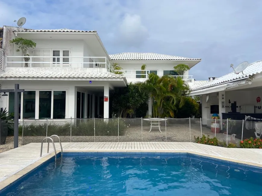 Foto 1 de Casa com 4 Quartos à venda, 575m² em Ogiva, Cabo Frio
