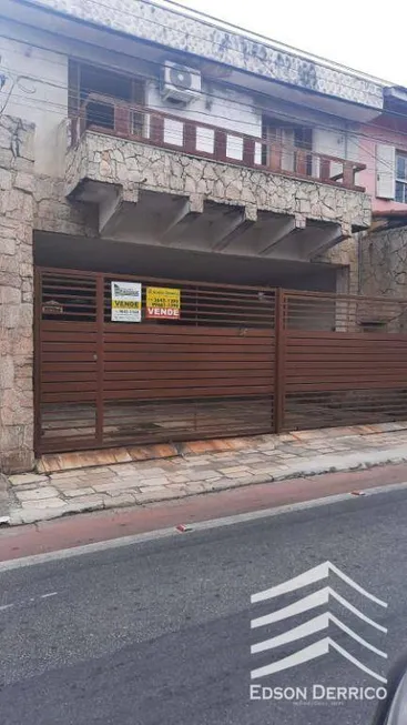 Foto 1 de Sobrado com 4 Quartos para alugar, 379m² em Centro, Pindamonhangaba