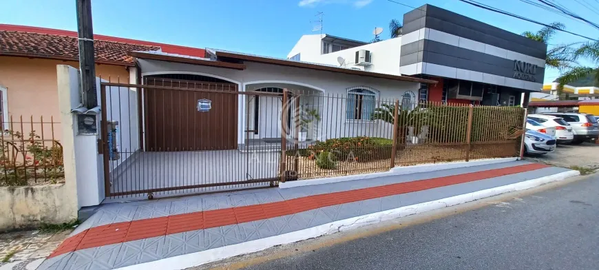 Foto 1 de Casa com 3 Quartos à venda, 123m² em Bela Vista, São José