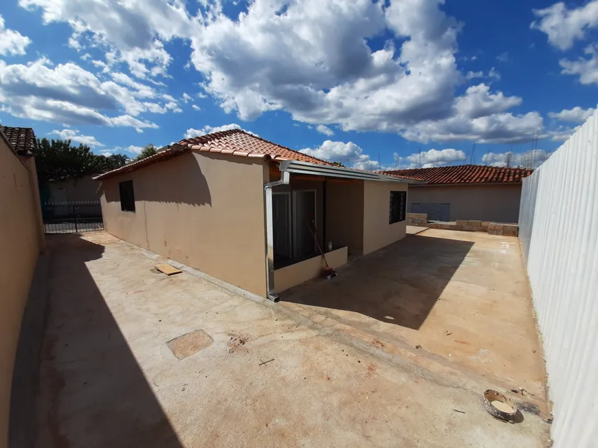 Foto 1 de Fazenda/Sítio com 4 Quartos à venda, 130m² em Centro, Rifaina