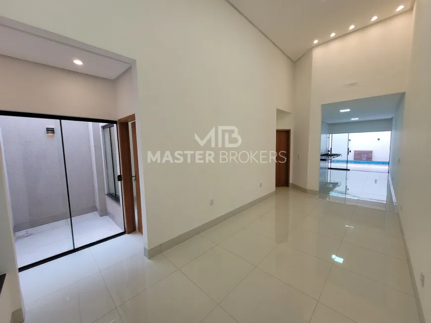 Foto 1 de Casa com 3 Quartos à venda, 138m² em Vila Santa Helena, Goiânia