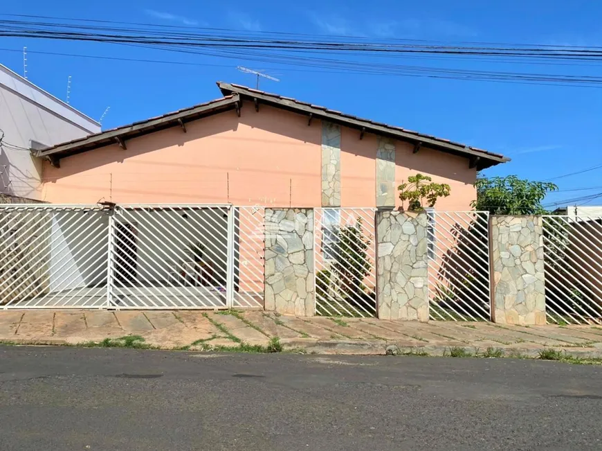 Foto 1 de Casa com 3 Quartos à venda, 185m² em Olinda, Uberaba