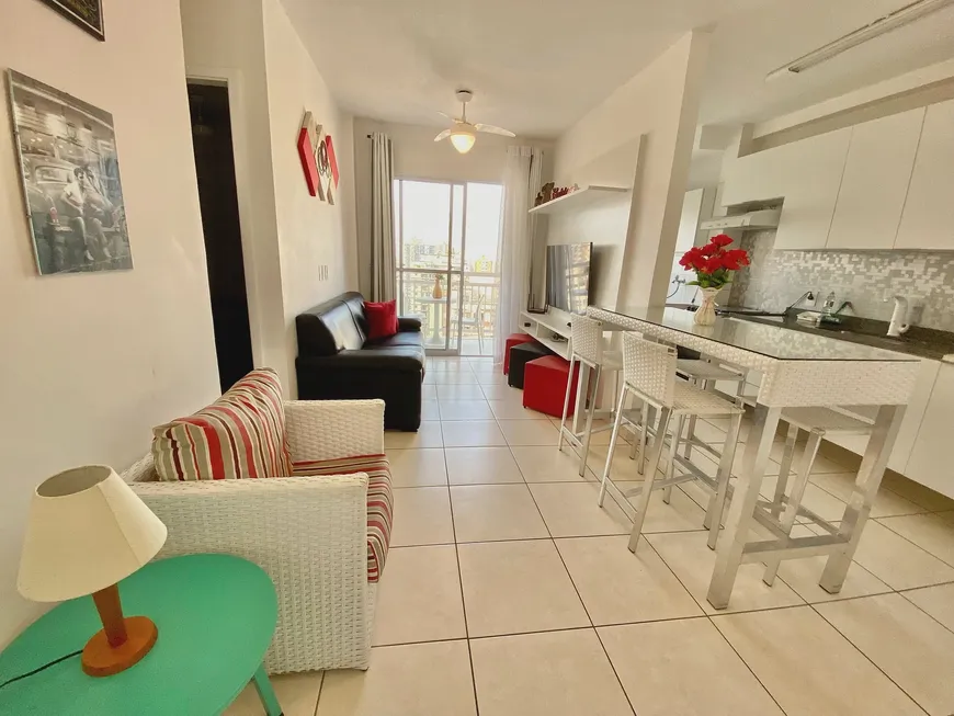 Foto 1 de Apartamento com 2 Quartos para alugar, 70m² em Cidade Ocian, Praia Grande