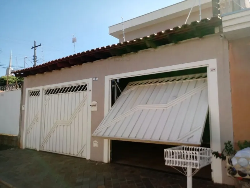 Foto 1 de Casa com 3 Quartos à venda, 200m² em Planalto Verde I, Ribeirão Preto