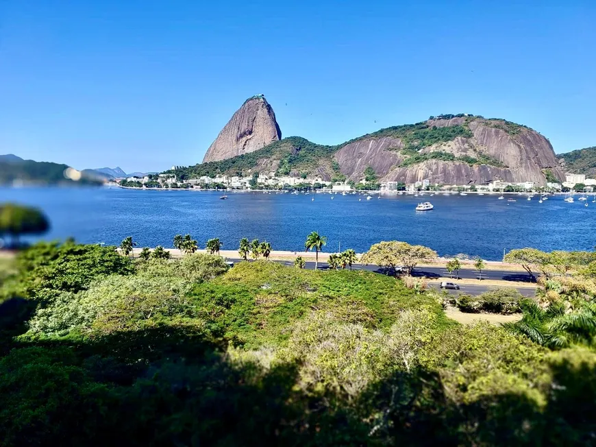 Foto 1 de Apartamento com 2 Quartos para alugar, 102m² em Flamengo, Rio de Janeiro