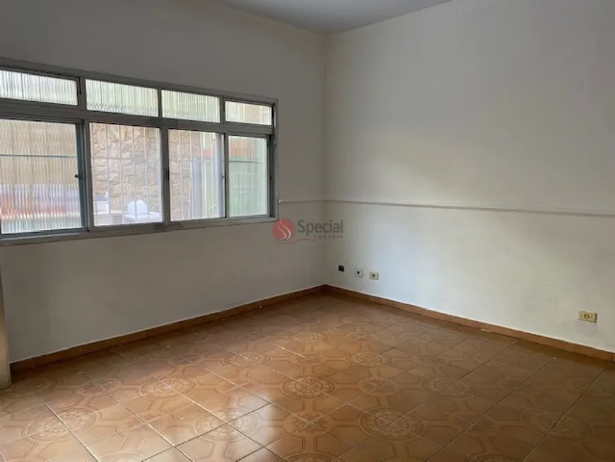 Foto 1 de Sobrado com 6 Quartos para alugar, 180m² em Vila Carrão, São Paulo