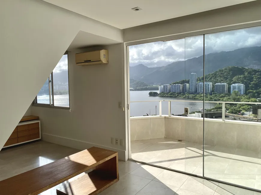 Foto 1 de Apartamento com 3 Quartos à venda, 105m² em Lagoa, Rio de Janeiro