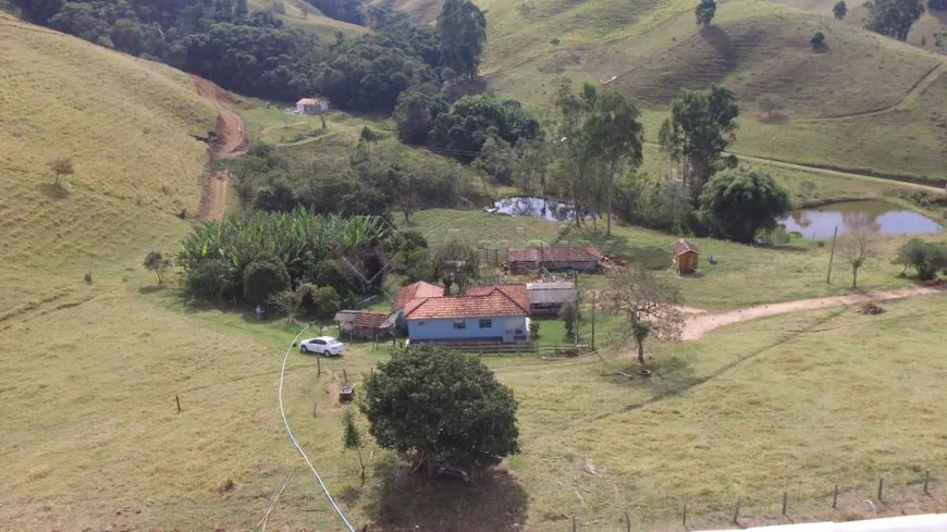 Foto 1 de Fazenda/Sítio com 1 Quarto à venda, 26000m² em , Camanducaia