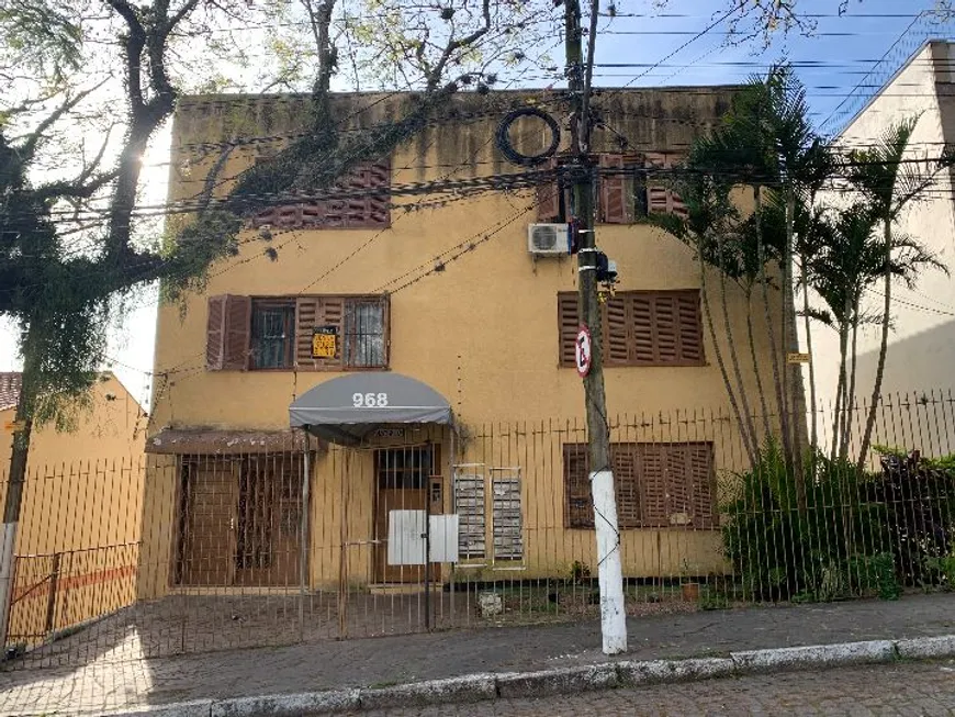 Foto 1 de Kitnet com 1 Quarto à venda, 28m² em Santo Antônio, Porto Alegre