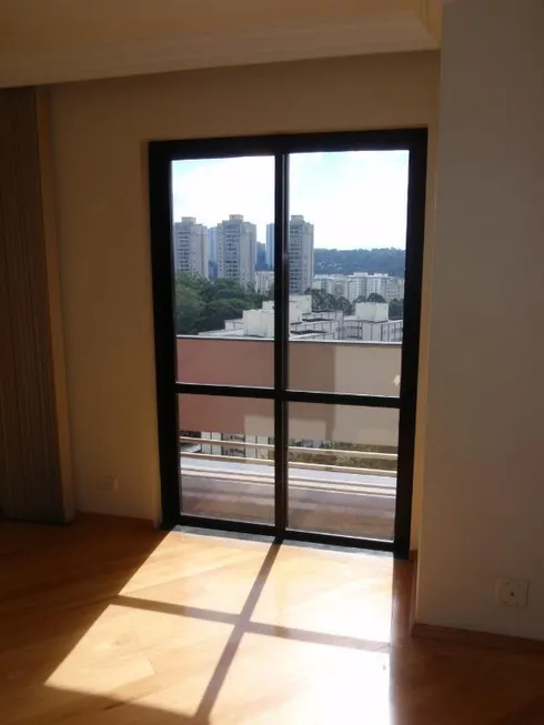 Foto 1 de Apartamento com 3 Quartos à venda, 75m² em Jardim Luanda, São Paulo