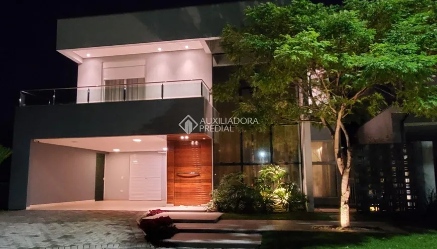 Foto 1 de Casa de Condomínio com 3 Quartos à venda, 237m² em Barra, Balneário Camboriú