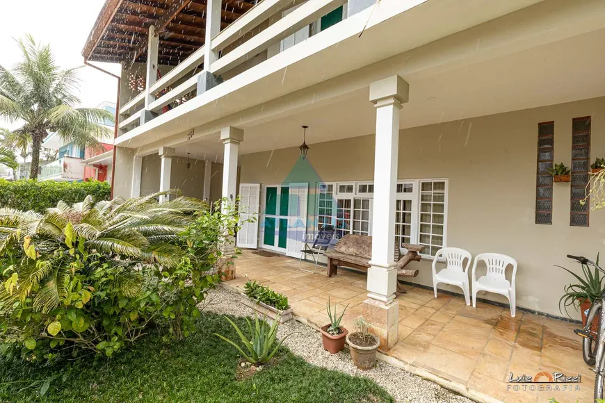 Foto 1 de Casa com 5 Quartos à venda, 260m² em Lagoinha, Ubatuba