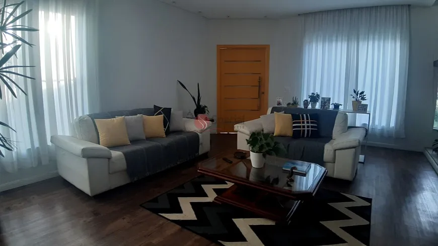 Foto 1 de Sobrado com 3 Quartos à venda, 360m² em Vila Invernada, São Paulo