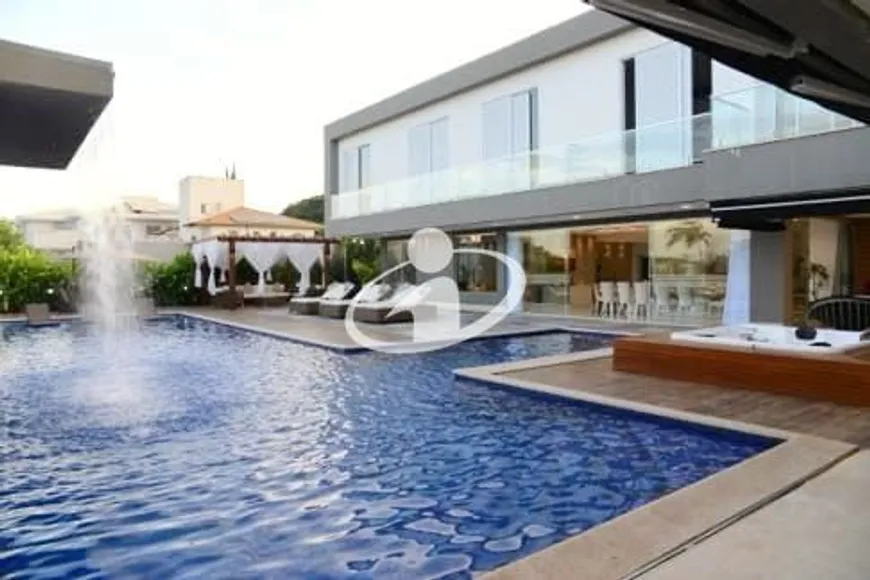 Foto 1 de Casa com 6 Quartos para alugar, 830m² em Cidade Jardim, Uberlândia