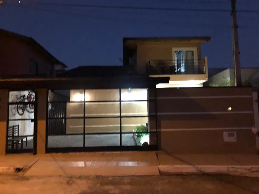 Foto 1 de Casa de Condomínio com 3 Quartos à venda, 190m² em Jardim Independência, Taubaté