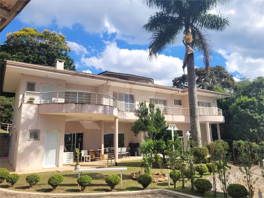 Foto 1 de Casa de Condomínio com 3 Quartos à venda, 375m² em Serra da Cantareira, Mairiporã