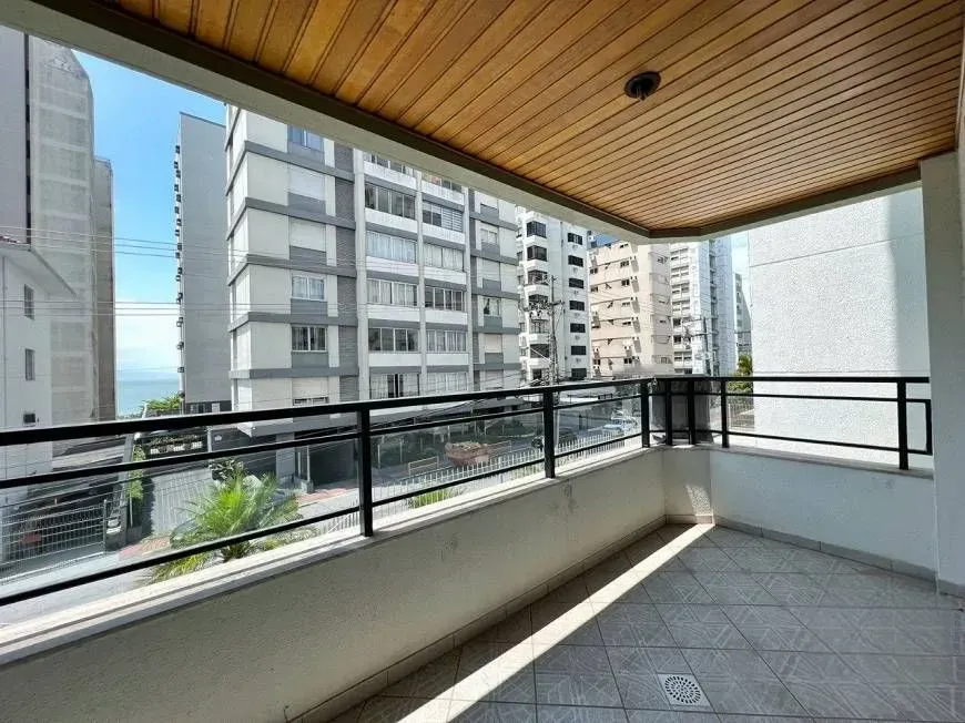 Foto 1 de Apartamento com 3 Quartos à venda, 130m² em Centro, Florianópolis