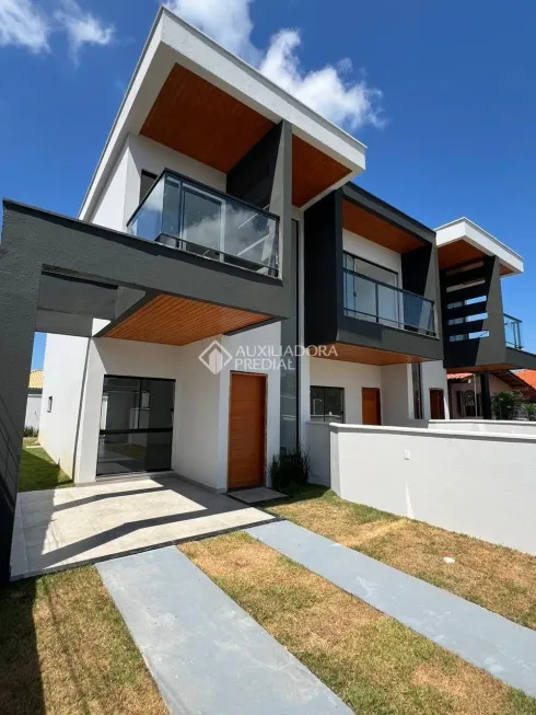 Foto 1 de Casa com 3 Quartos à venda, 126m² em Ingleses do Rio Vermelho, Florianópolis