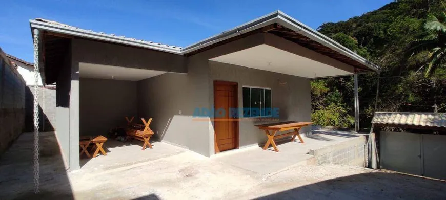 Foto 1 de Casa de Condomínio com 3 Quartos à venda, 131m² em Vale Feliz, Teresópolis